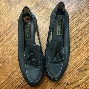 Vintage Cole Haan Tassle loafers in size 10B (run small)